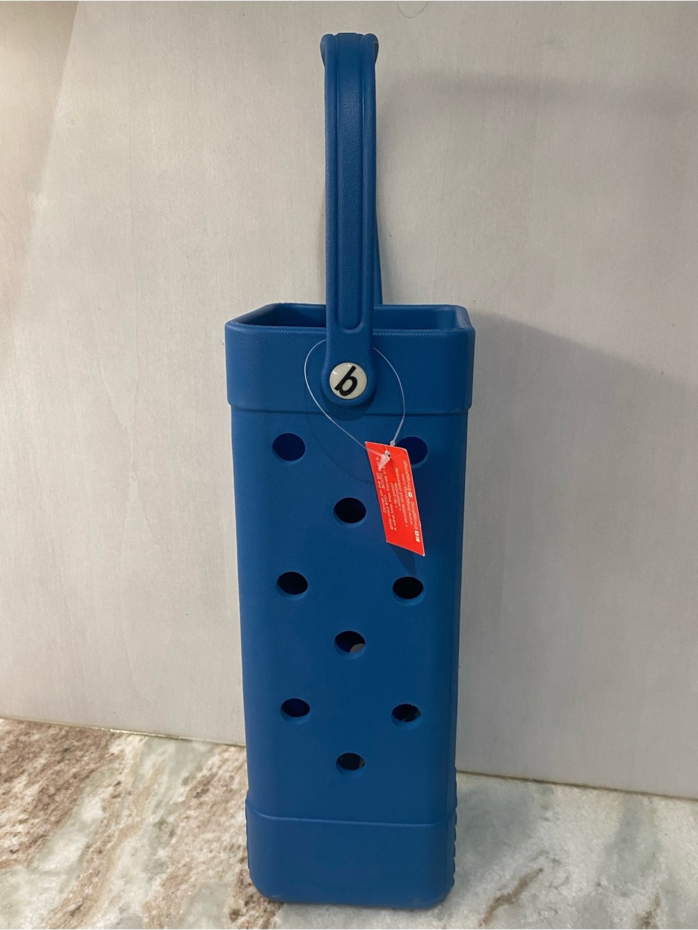 NWT BYO Bogg Bag Wine Tote Blue
Insulated Carrier 4.25"